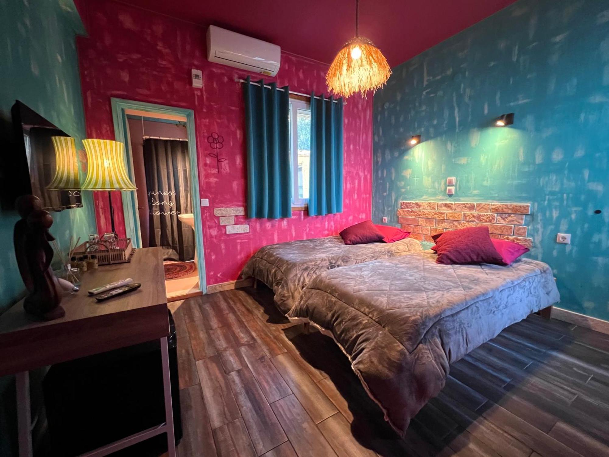 Antares Boutique Hotel *